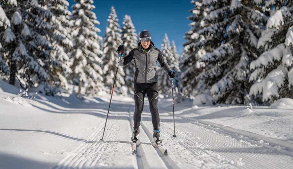 Choisir les meilleurs skis de fond : guide pratique